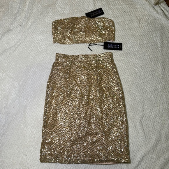 BEGINNING BOUTIQUE GOLD GLITTER SKIRT SET SIZE SMALL - Picture 1 of 3